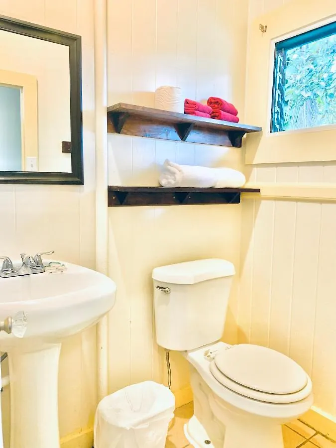 Wild Ginger Hotel Hilo