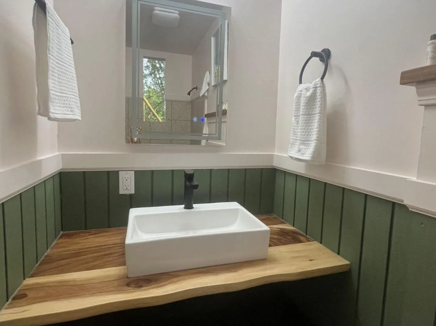 Wild Ginger Hotel Hilo